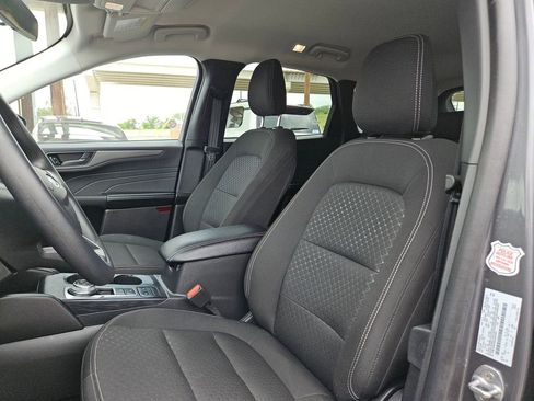 Used 2025 Ford Escape Active AWD/4WD image 16