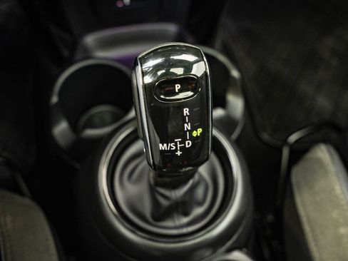 Used 2024 MINI Cooper S w/ Signature Upholstery Package FWD image 35