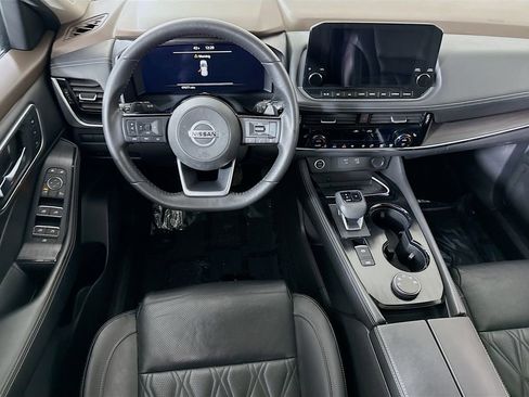 Certified 2021 Nissan Rogue Platinum image 4