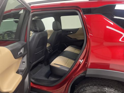 Used 2025 Chevrolet Equinox ACTIV w/ Safety and Technology Package image 13