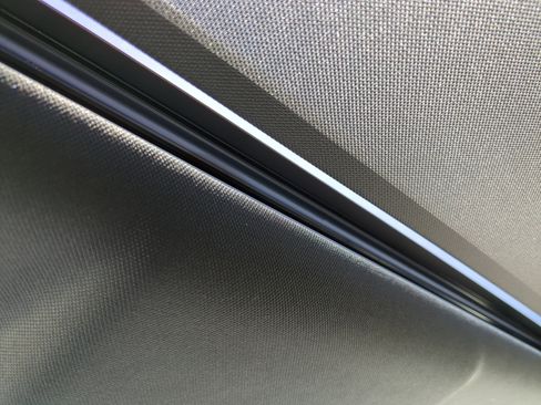 New 2025 Land Rover Discovery Dynamic SE image 18