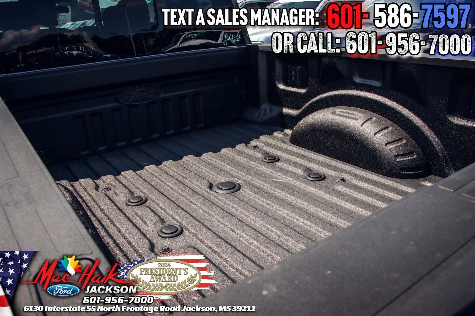 New 2026 Ford F250 Lariat w/ Black Appearance Package AWD/4WD image 9