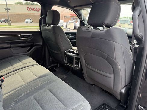 Used 2019 RAM 1500 Big Horn AWD/4WD image 16