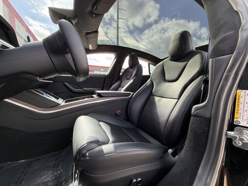 Used 2023 Tesla Model S Standard Range image 12