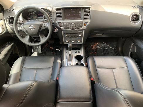 Used 2018 Nissan Pathfinder SL AWD/4WD image 36