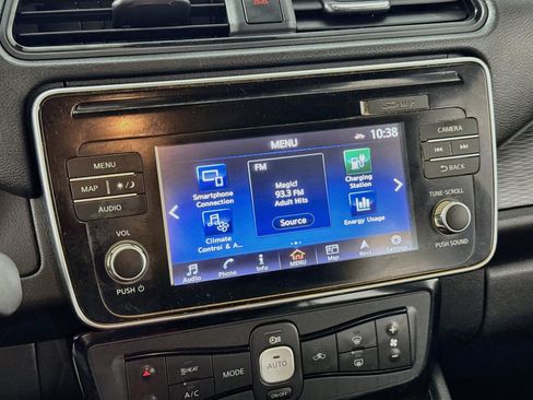 Used 2018 Nissan Leaf SL w/ SL Technology Package FWD image 17
