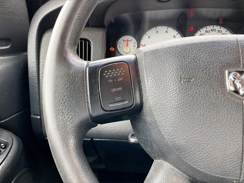 Used 2005 Dodge Ram 1500 Truck SLT image 10