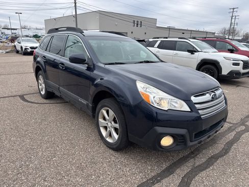 Used 2014 Subaru Outback 2.5i Premium image 4