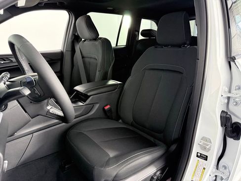 New 2025 Jeep Grand Cherokee Laredo X image 10