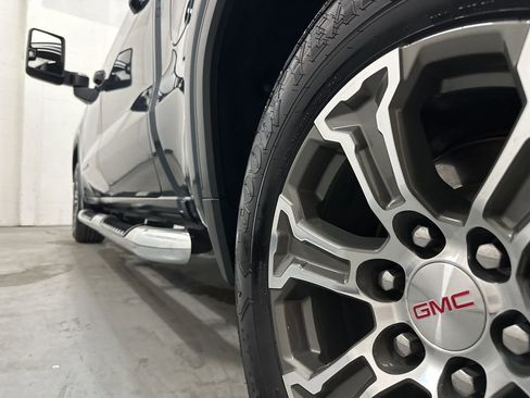 Used 2019 GMC Sierra 1500 SLE w/ SLE Value Package image 19