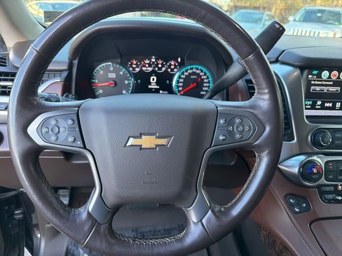 Used 2017 Chevrolet Suburban Premier image 17