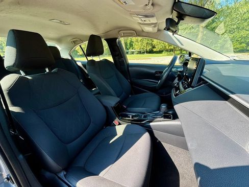 Used 2022 Toyota Corolla LE FWD image 19
