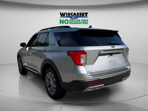 Used 2023 Ford Explorer XLT w/ Equipment Group 202A AWD/4WD image 28