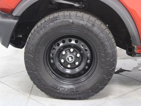 Used 2023 Ford Bronco 4-Door AWD/4WD image 6
