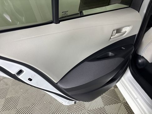 Used 2025 Toyota Corolla LE image 19