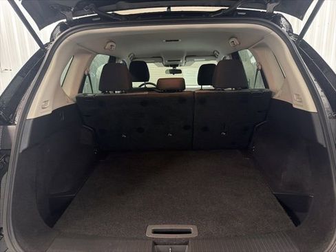 Used 2021 Nissan Rogue S FWD image 38