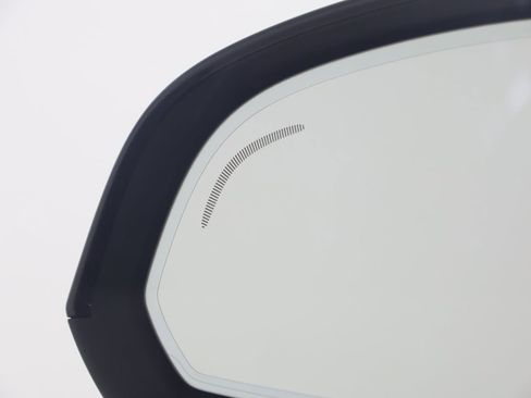 Used 2020 Volvo XC40 T5 R-Design image 24