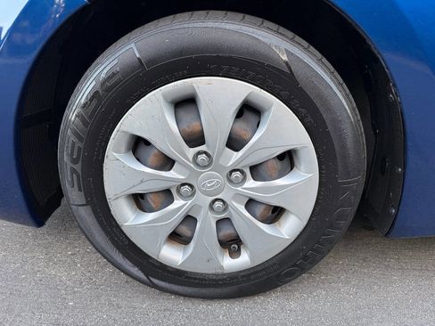 Used 2017 Hyundai Accent SE image 32