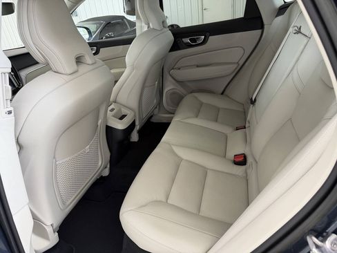 Used 2023 Volvo XC60 B5 Plus w/ Climate Package AWD/4WD image 21