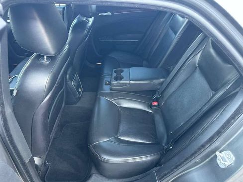 Used 2012 Chrysler 300 RWD image 20