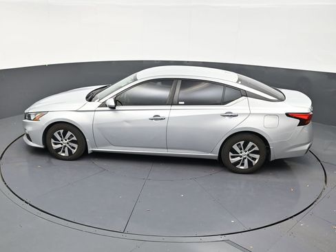 Used 2019 Nissan Altima 2.5 S FWD image 13