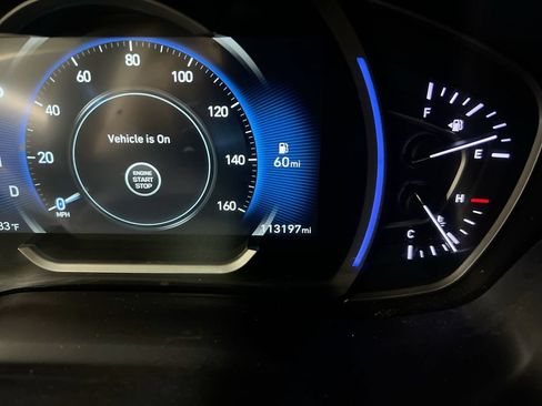 Used 2019 Hyundai Santa Fe SEL FWD image 13