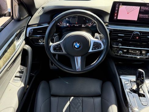 Used 2023 BMW 530i w/ M Sport Package RWD image 7