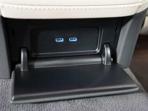 Certified 2025 Mercedes-Benz S 580 4MATIC Sedan image 37