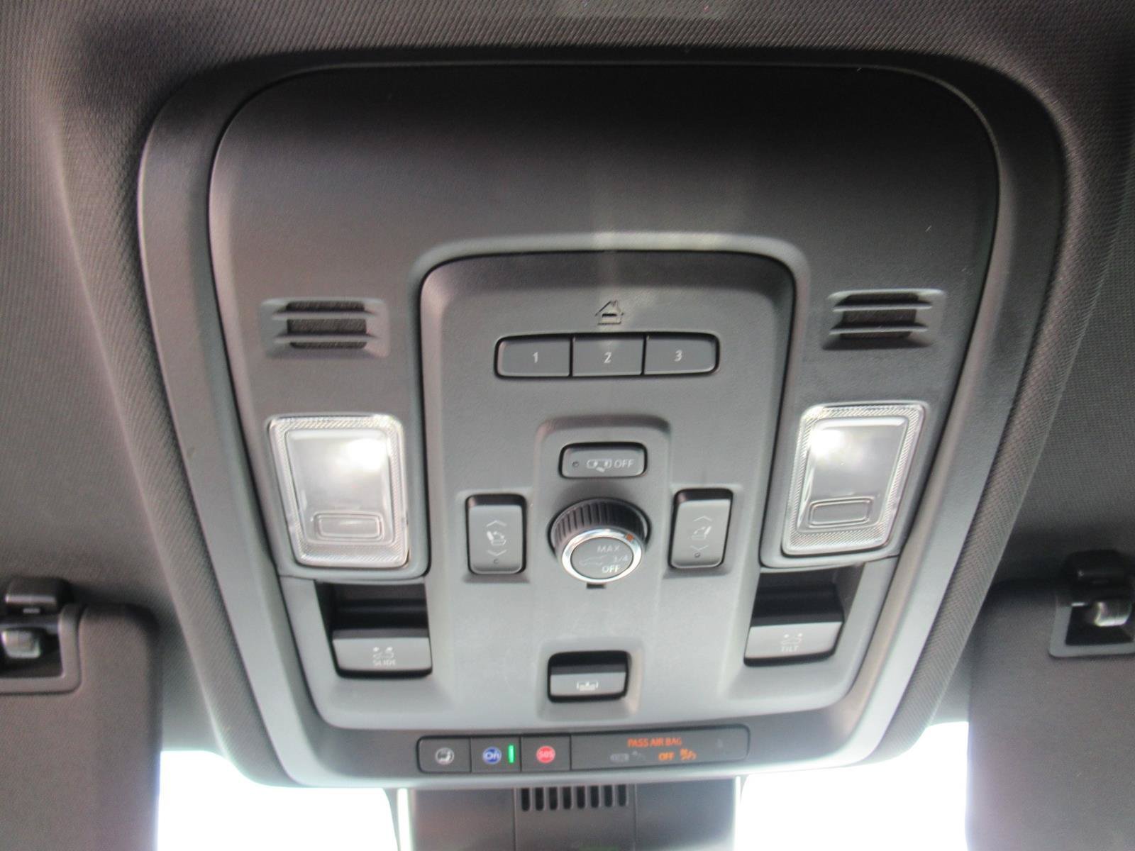 Used 2023 GMC Yukon AT4 w/ AT4 Premium Plus Package AWD/4WD image 28