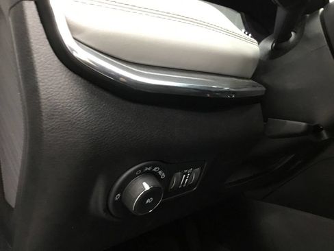 Used 2023 Jeep Compass Limited AWD/4WD image 8