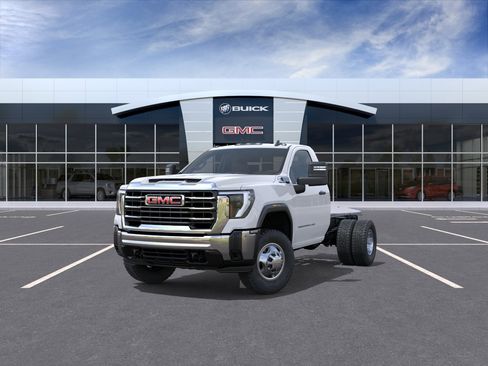 New 2026 GMC Sierra 3500 Pro w/ Convenience Package AWD/4WD image 32