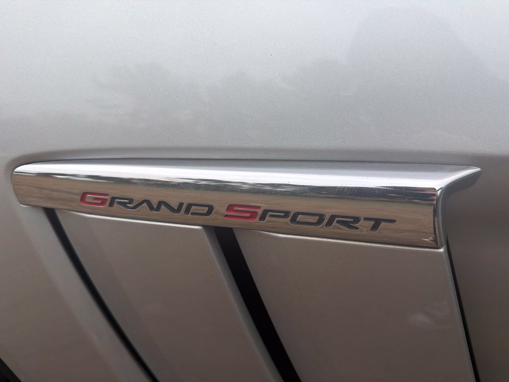 Used 2010 Chevrolet Corvette Grand Sport w/ Preferred Equipment Group RWD image 8