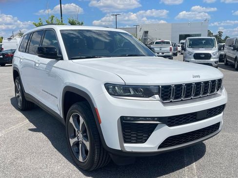 Used 2026 Jeep Grand Cherokee L Limited w/ Trailer Tow Package RWD image 17