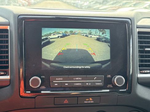 Certified 2022 Nissan Frontier SV w/ Technology Package AWD/4WD image 23