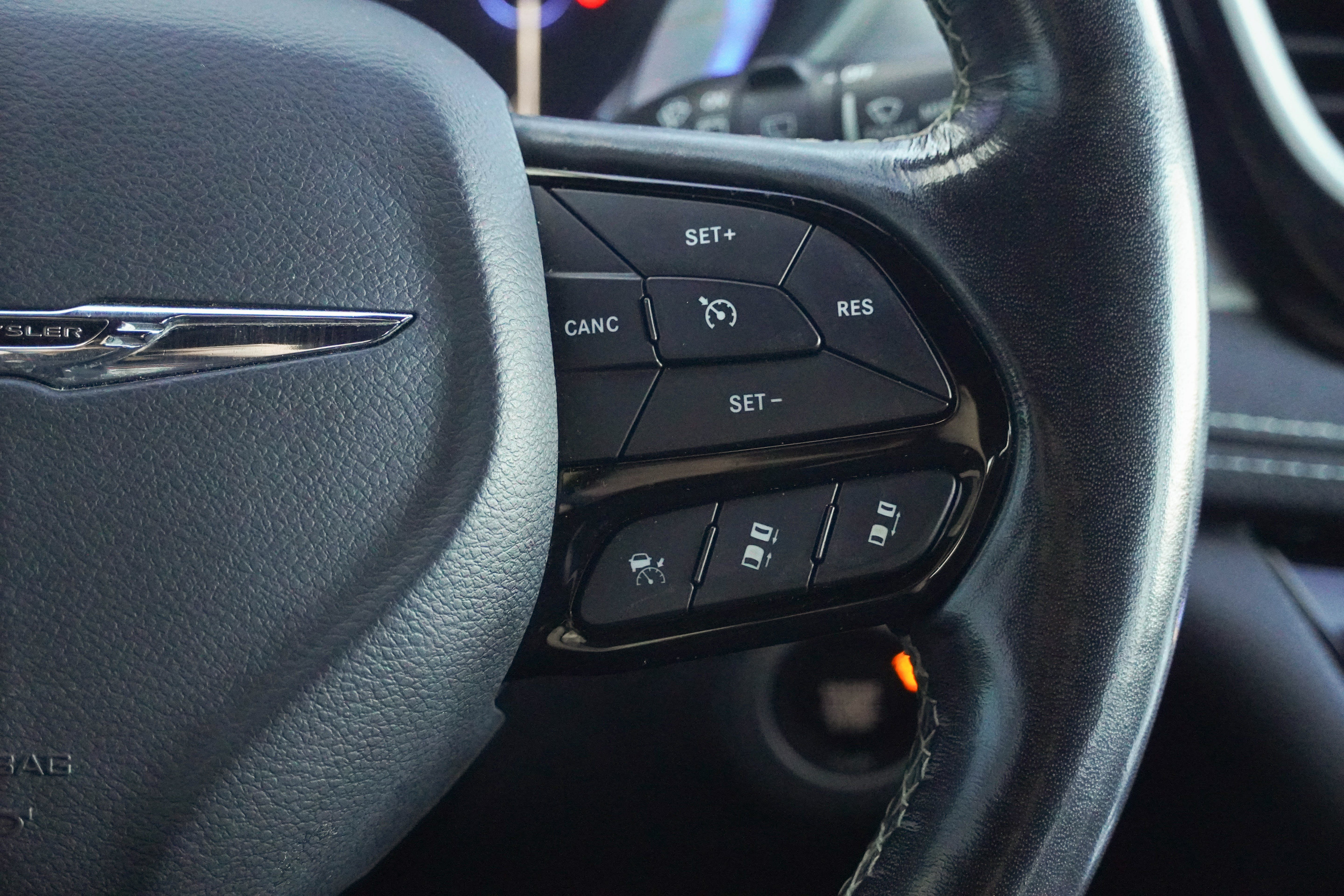 Used 2021 Chrysler Pacifica Touring w/ S Appearance Package FWD image 22