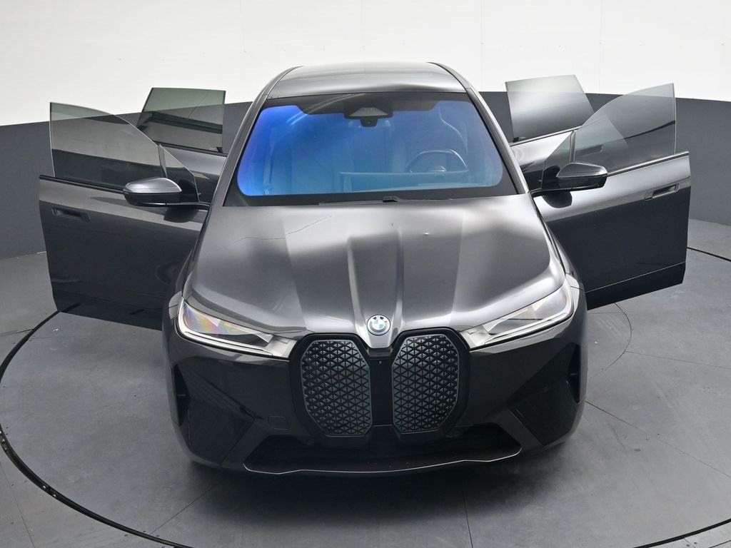 Used 2024 BMW iX xDrive50 w/ Premium Package AWD/4WD image 36
