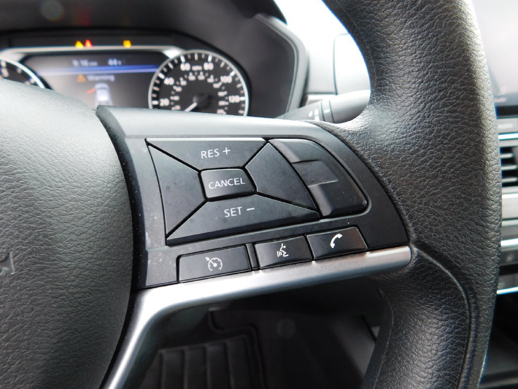 Used 2024 Nissan Altima 2.5 SV FWD image 17