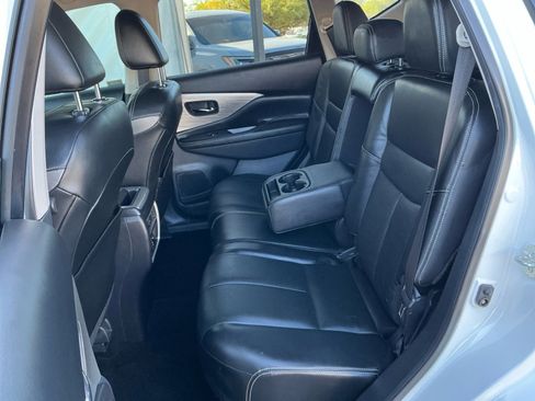 Used 2018 Nissan Murano SL w/ Moonroof Package image 17