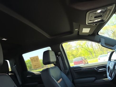 Used 2023 GMC Sierra 1500 AT4 w/ AT4 Premium Package AWD/4WD image 34