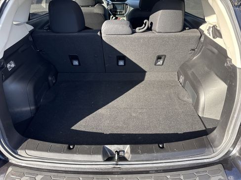 Used 2018 Subaru Crosstrek 2.0i image 9