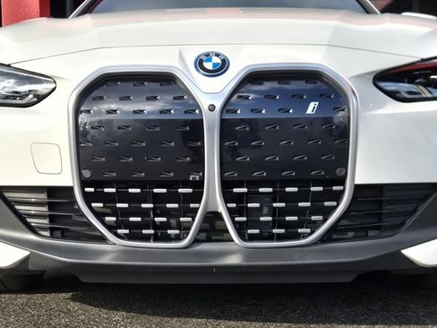 Used 2023 BMW i4 eDrive35 w/ Premium Package image 12