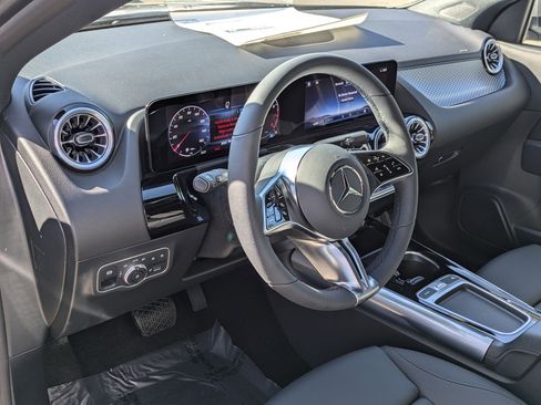 New 2025 Mercedes-Benz GLA 250 4MATIC image 10