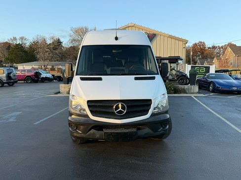 Used 2018 Mercedes-Benz Sprinter 2500 image 8