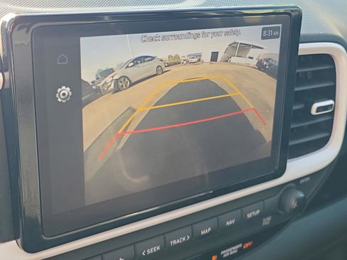 Certified 2024 Hyundai Venue Limited image 27