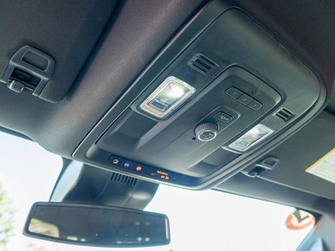 Used 2023 Chevrolet Suburban RST image 24