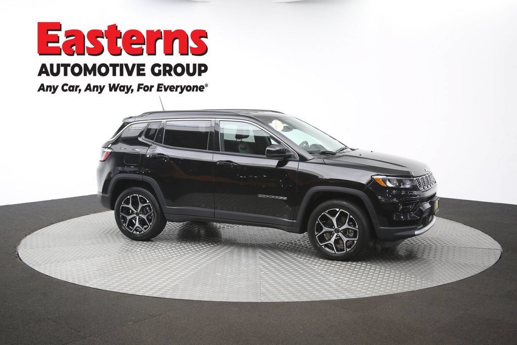 Used 2025 Jeep Compass Limited AWD/4WD image 46