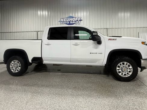 Used 2023 Chevrolet Silverado 2500 LT w/ Convenience Package image 1