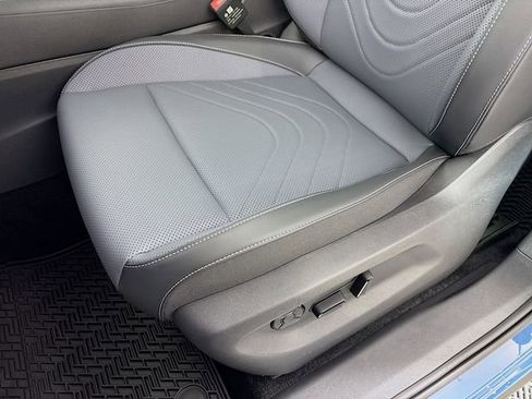 New 2026 Volkswagen Tiguan SE R-Line image 19