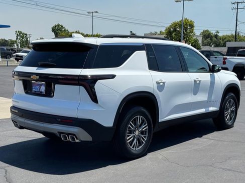 New 2026 Chevrolet Traverse LT FWD image 6