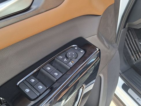 New 2026 Nissan Pathfinder Platinum AWD/4WD image 12